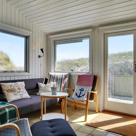 Abbie - 10m From The Sea By Interhome