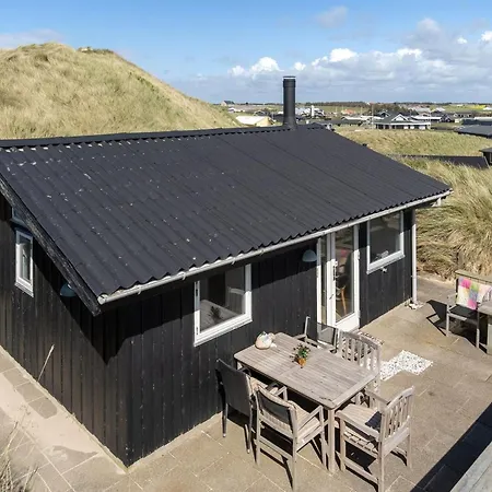 Abbie - 10m From The Sea By Interhome *